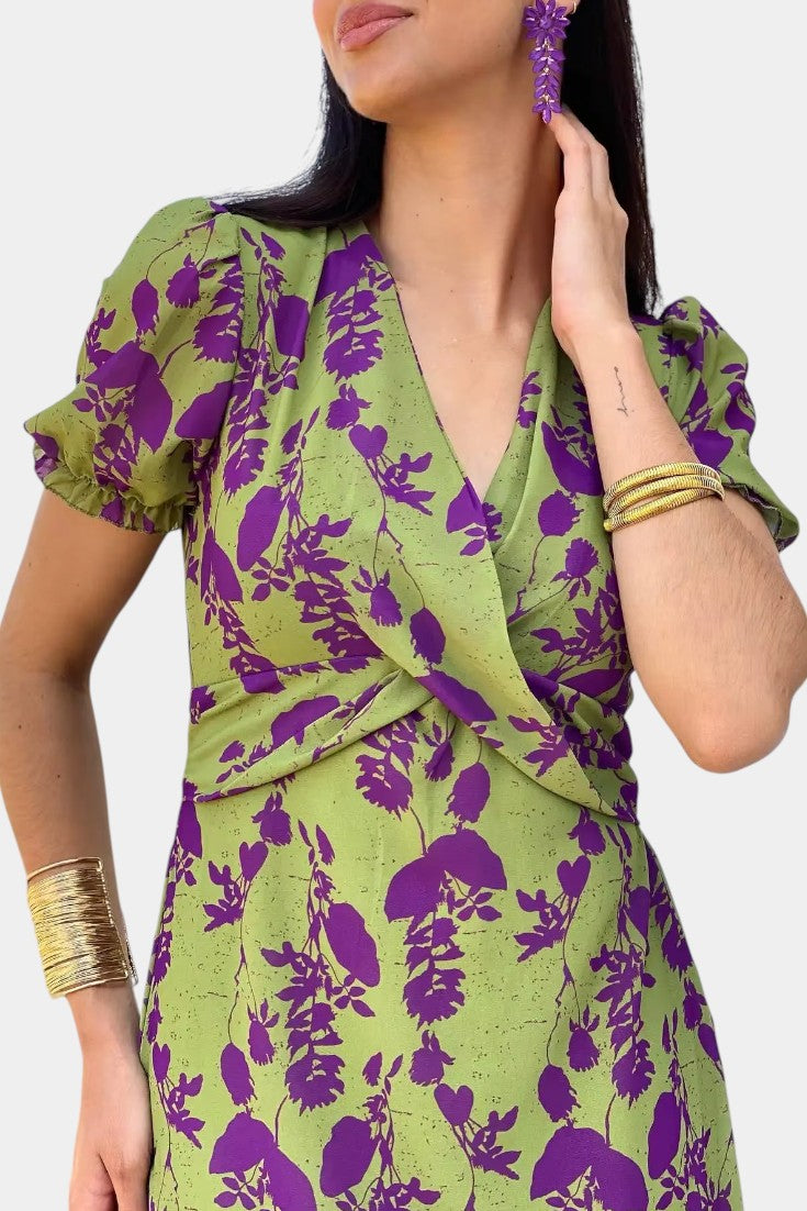 Elara Robe Fluide à Taille Nouée et Imprimé Floral