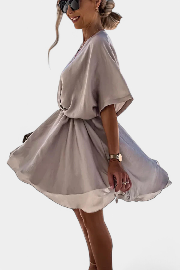 Alexandra Robe Classique à Silhouette Intemporelle et Coupe Flatteuse