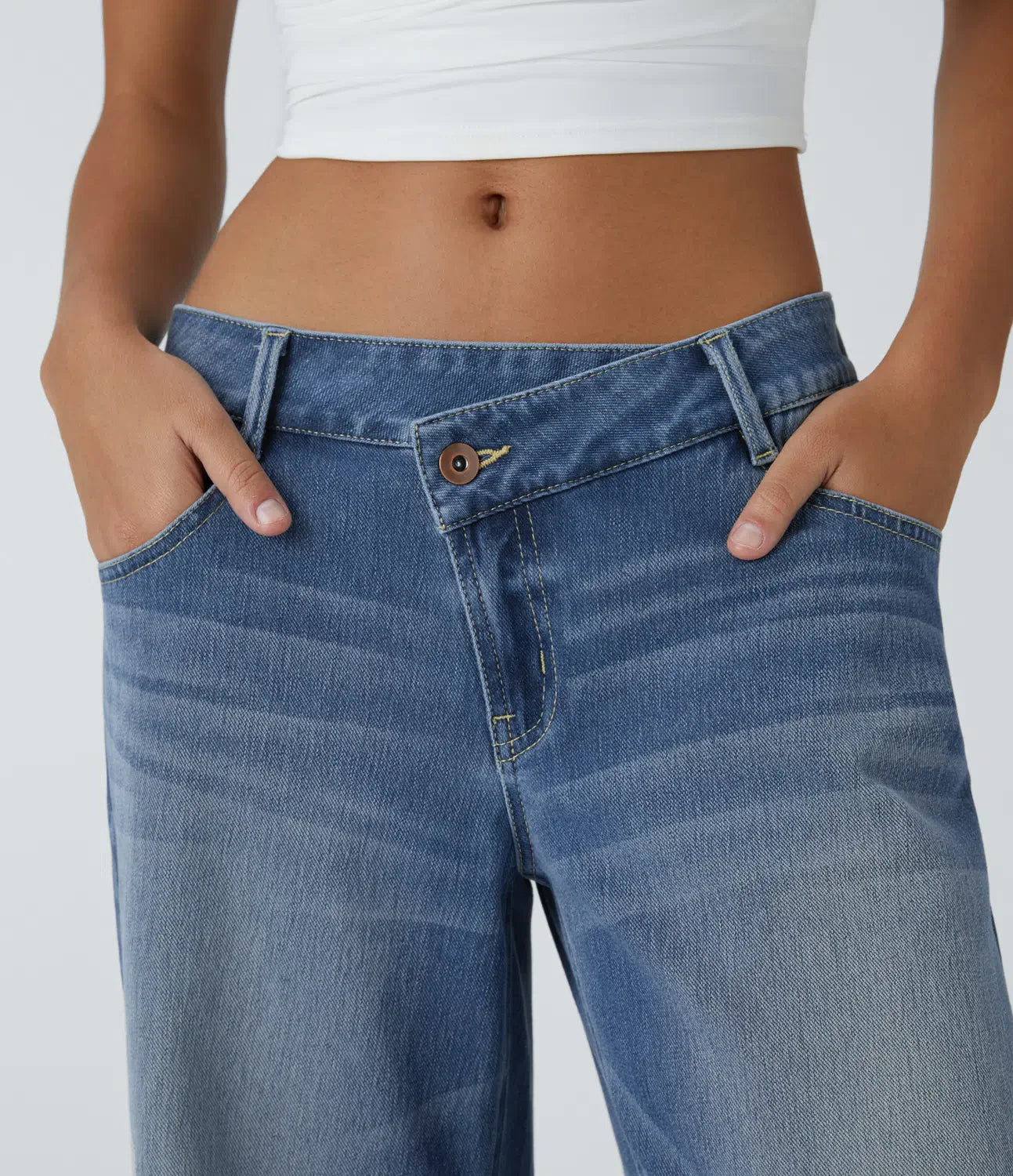 Maison La Veine™ | Jean large asymétrique taille basse avec bouton