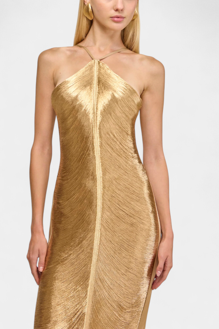 Jianna Robe Halter à Franges Dorées et Dos Nu Sophistiqué