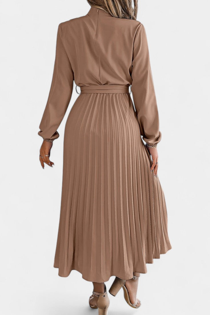 Morgane Robe Plissée à Col Montant Froncé et Taille Nouée