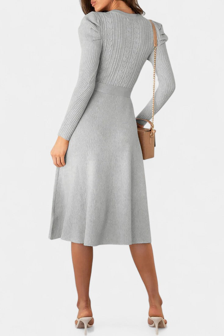 Évoria Robe Pull Midi Tricotée à Manches Bouffantes et Détail Lacé