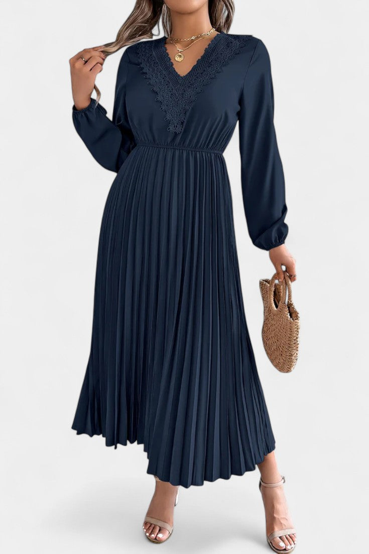Séverine Robe Plissée en Dentelle à Manches Longues Bouffantes et Encolure en V