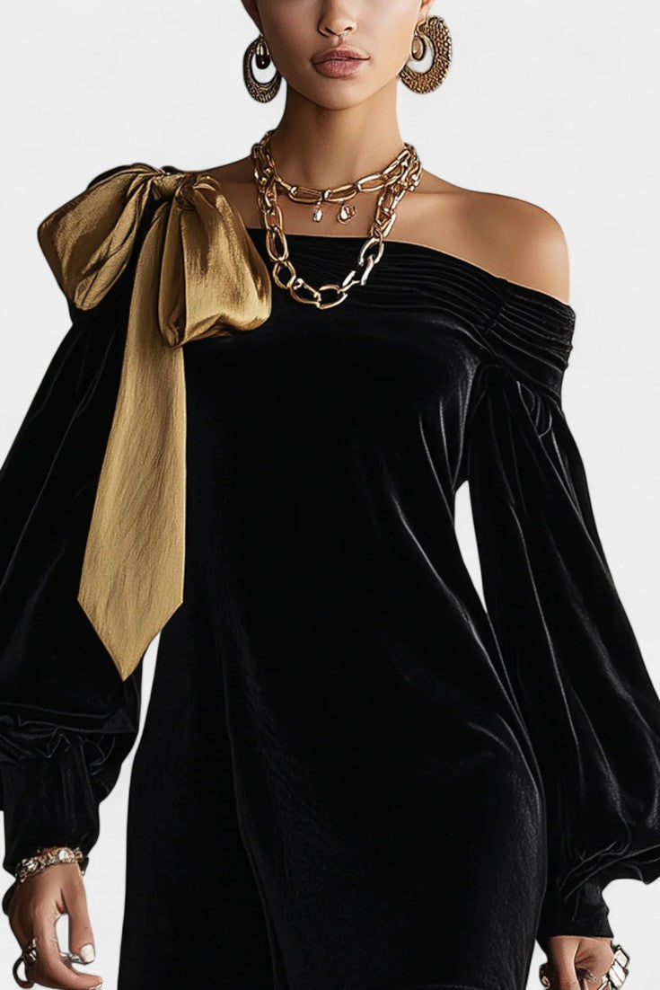 Emani Robe Mini Off-Shoulder en Velours Noir et Nœud Doré