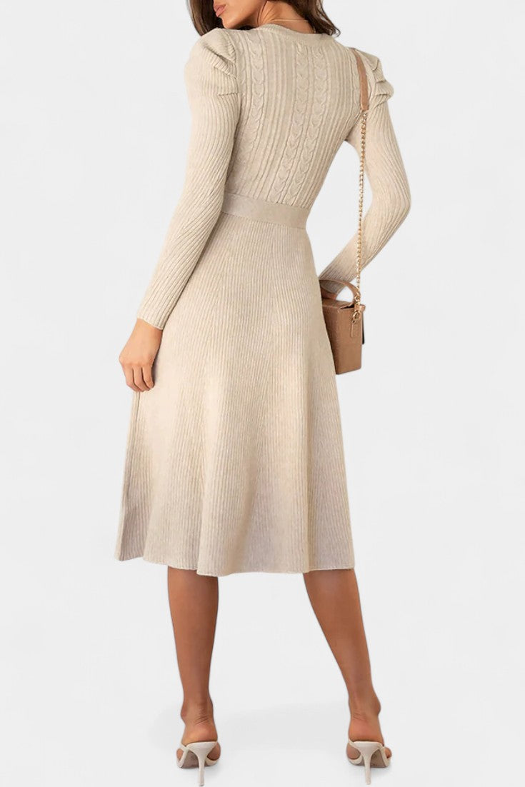 Évoria Robe Pull Midi Tricotée à Manches Bouffantes et Détail Lacé
