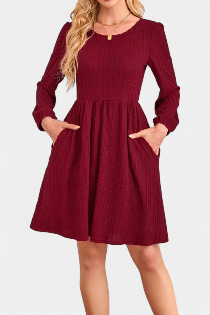 Dorothée Robe Évasée Texturée à Col Rond et Manches Longues