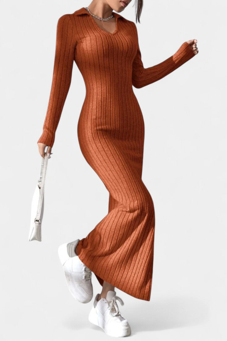 Élidia Robe Maxi Fendue à Col en V et Silhouette Ajustée