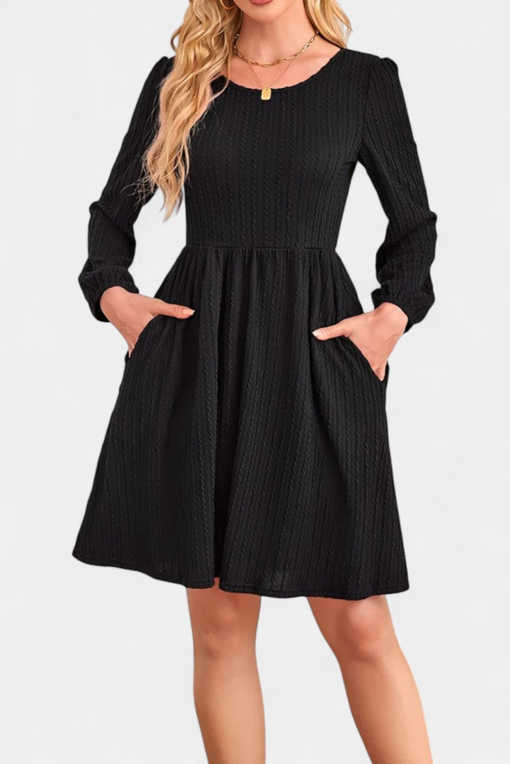 Dorothée Robe Évasée Texturée à Col Rond et Manches Longues