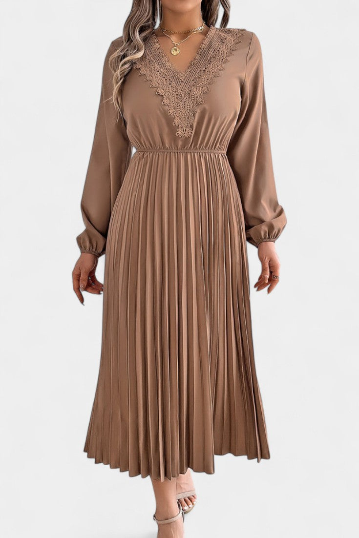 Séverine Robe Plissée en Dentelle à Manches Longues Bouffantes et Encolure en V