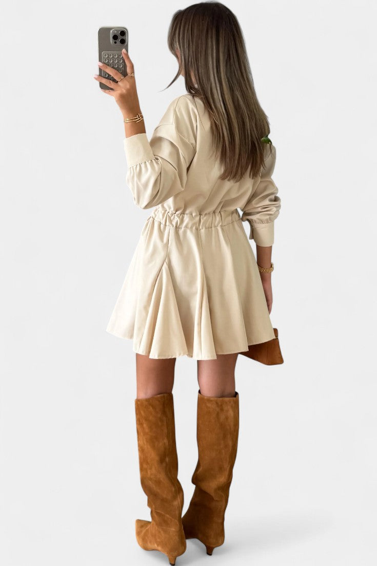 Rasine Robe Mini à Manches Longues et Silhouette Épurée