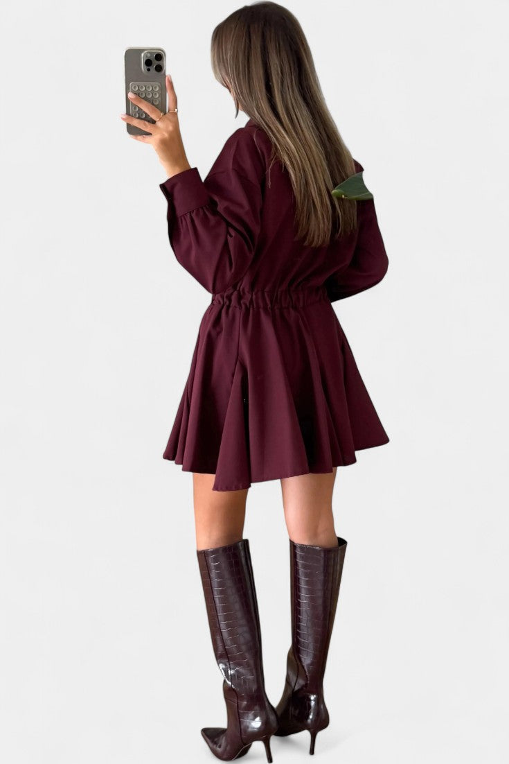 Rasine Robe Mini à Manches Longues et Silhouette Épurée