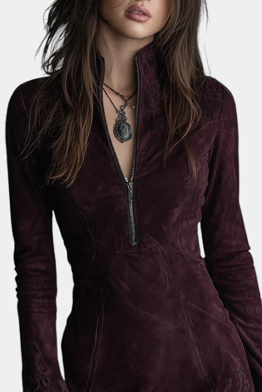 Pétronille Robe Mini en Suédine Brodée et Dentelle Violet Foncé d’Esprit Vintage