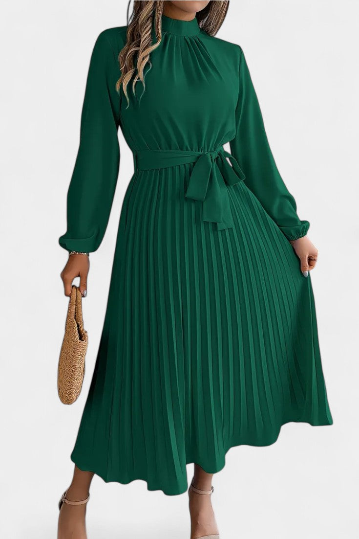 Theresa Robe à Col Montant et Taille Plissée Définie