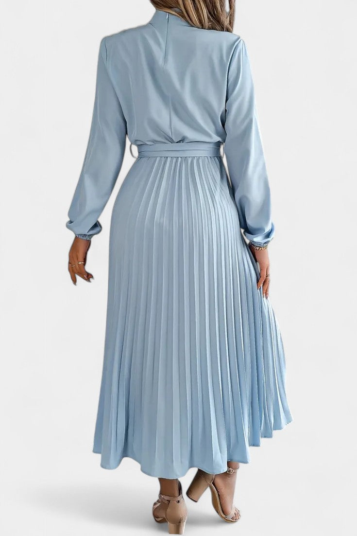 Theresa Robe à Col Montant et Taille Plissée Définie