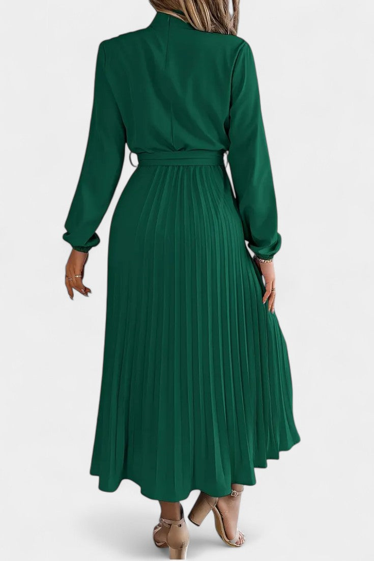 Theresa Robe à Col Montant et Taille Plissée Définie
