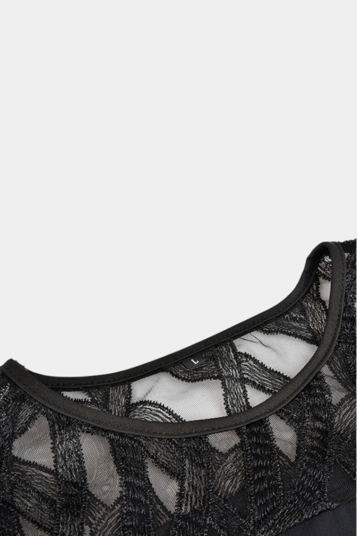 Yana Robe Midi à Décolleté Rond et Manches en Dentelle