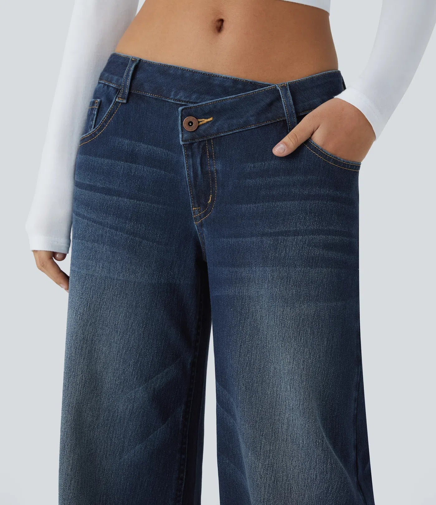 Maison La Veine™ | Jean large asymétrique taille basse avec bouton