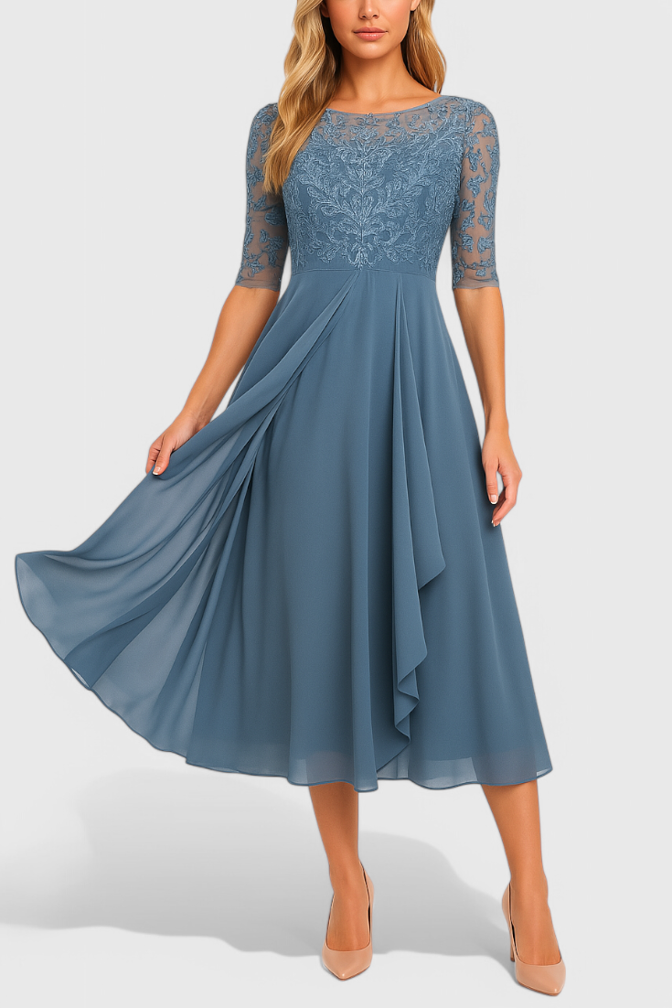 Abby Robe Plissée en Chiffon avec Corps Brodé Transparent et Décolleté Illusoire