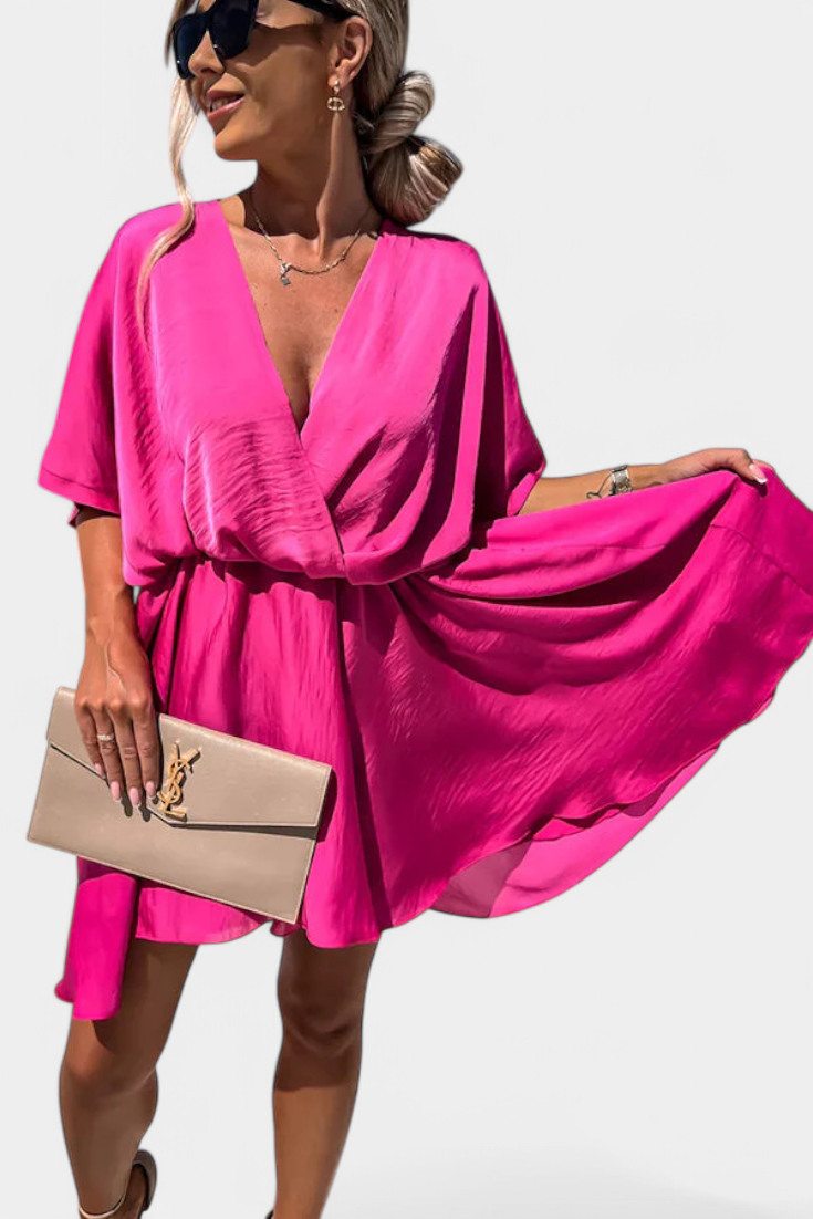 Alexandra Robe Classique à Silhouette Intemporelle et Coupe Flatteuse
