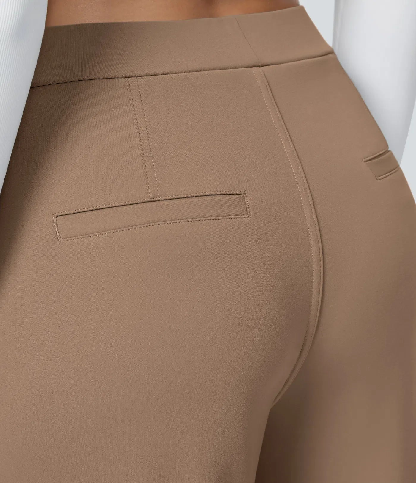 Maison La Veine™ | Pantalon Tailleur Taille Haute Plissé Poches Latérales Jambe Droite