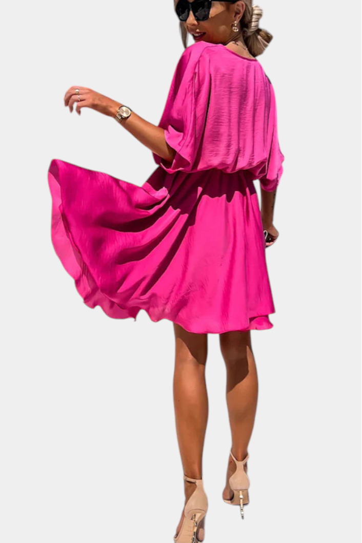 Alexandra Robe Classique à Silhouette Intemporelle et Coupe Flatteuse