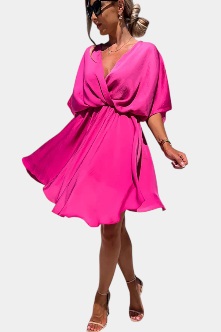 Alexandra Robe Classique à Silhouette Intemporelle et Coupe Flatteuse