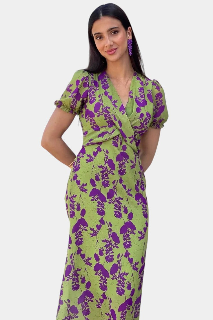 Elara Robe Fluide à Taille Nouée et Imprimé Floral