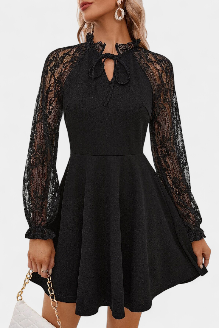 Jasella Robe Mini en Dentelle Florale avec Manches Longues