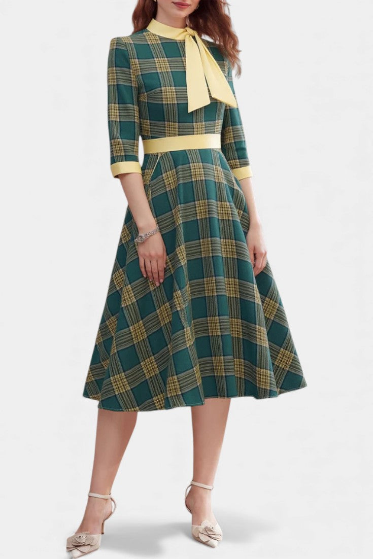 Suzette Robe A-Line à Carreaux avec Nœud Lavallière et Manches 3/4