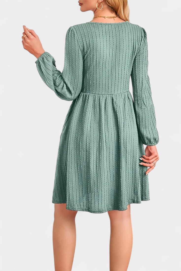 Dorothée Robe Évasée Texturée à Col Rond et Manches Longues