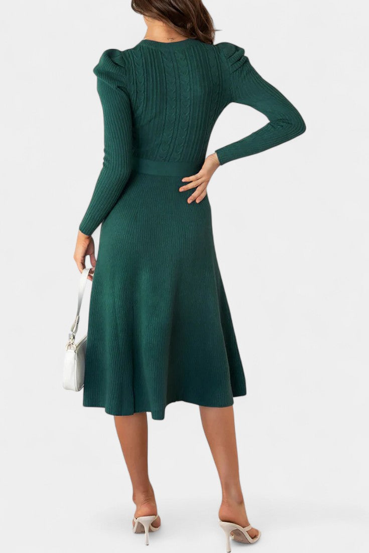 Évoria Robe Pull Midi Tricotée à Manches Bouffantes et Détail Lacé