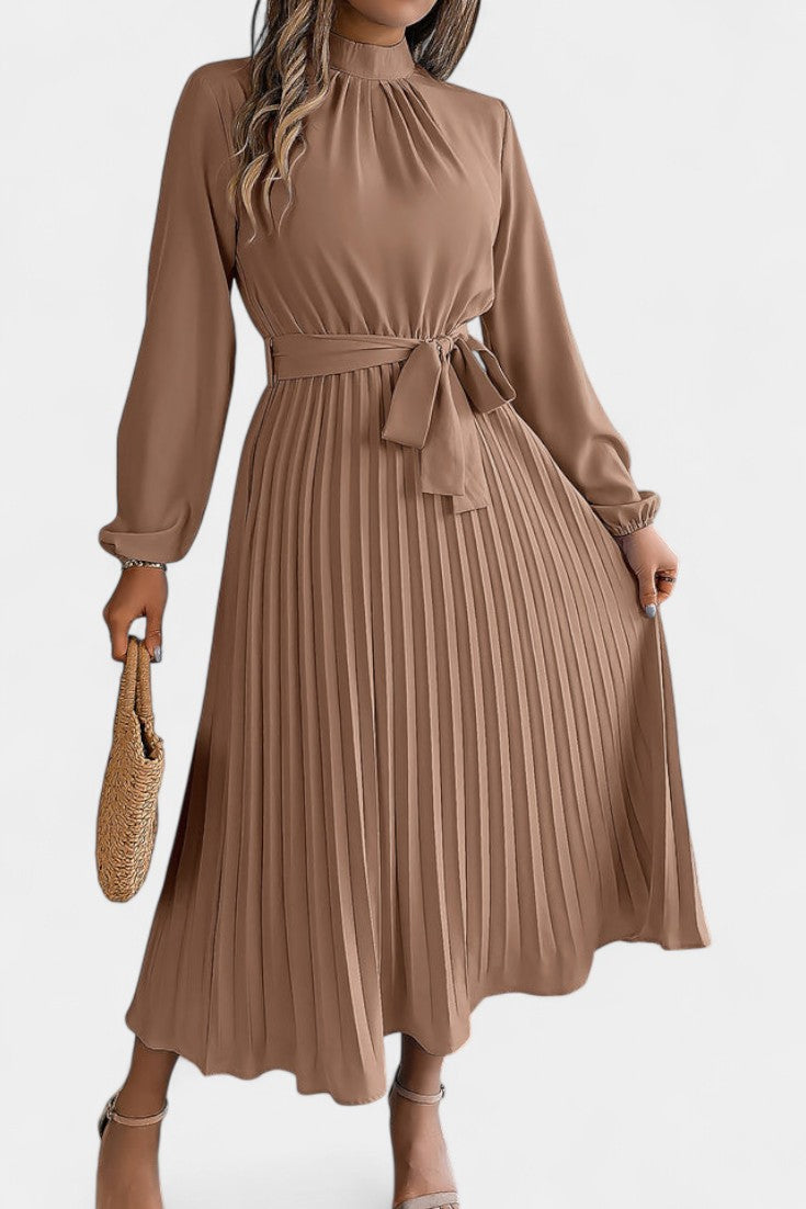 Morgane Robe Plissée à Col Montant Froncé et Taille Nouée