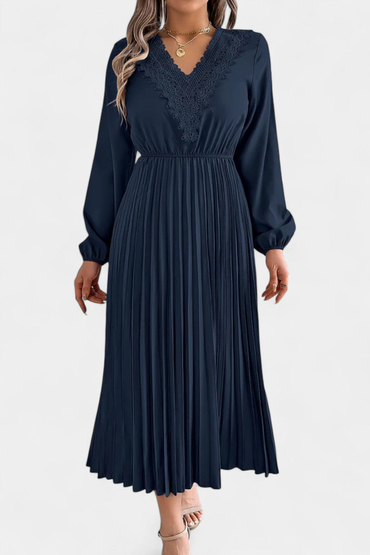 Séverine Robe Plissée en Dentelle à Manches Longues Bouffantes et Encolure en V