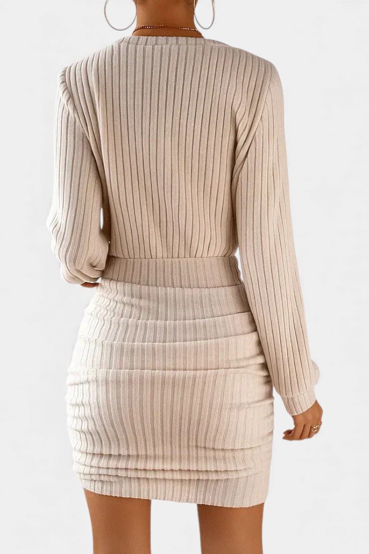 Laretta Robe Tricotée à Épaules Dénudées et Coupe Sculptante
