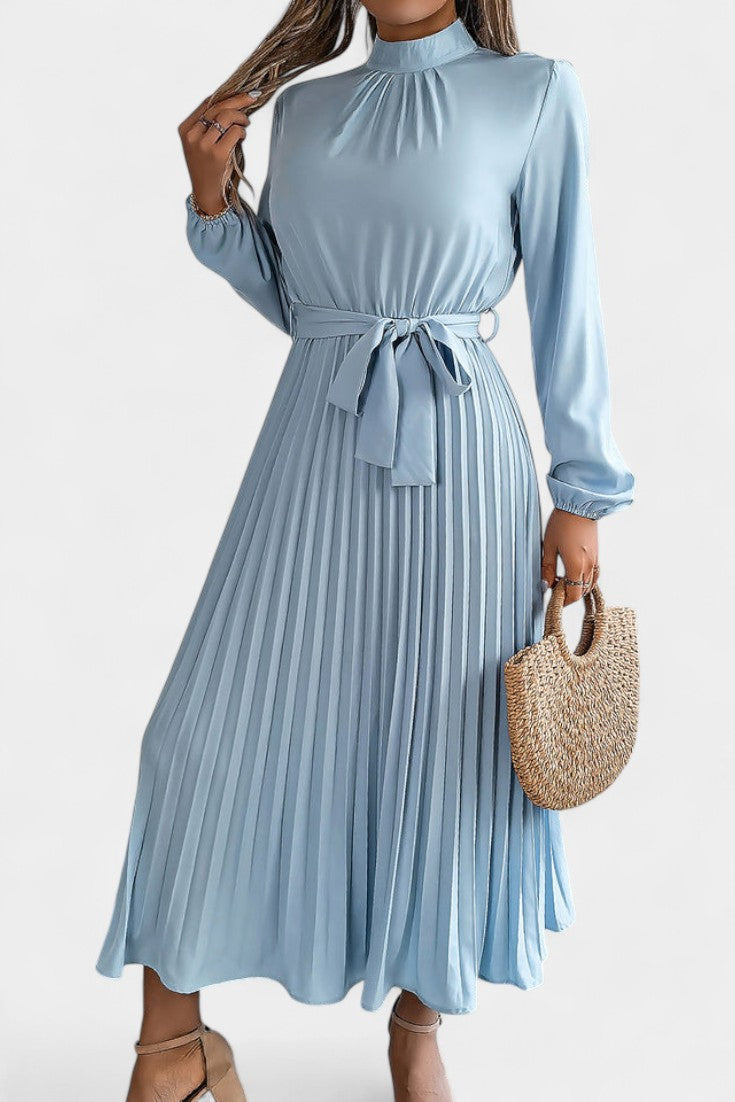 Morgane Robe Plissée à Col Montant Froncé et Taille Nouée