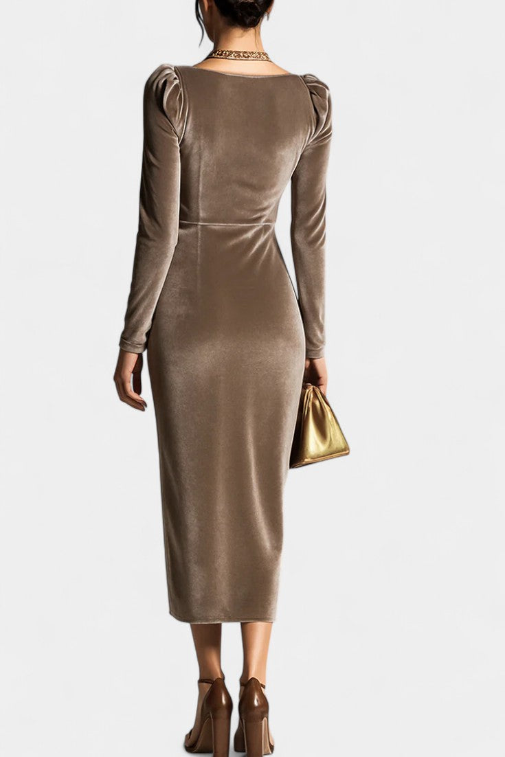 Chérane Robe Midi en Velours à Décolleté Froncé et Jupe Tulipe