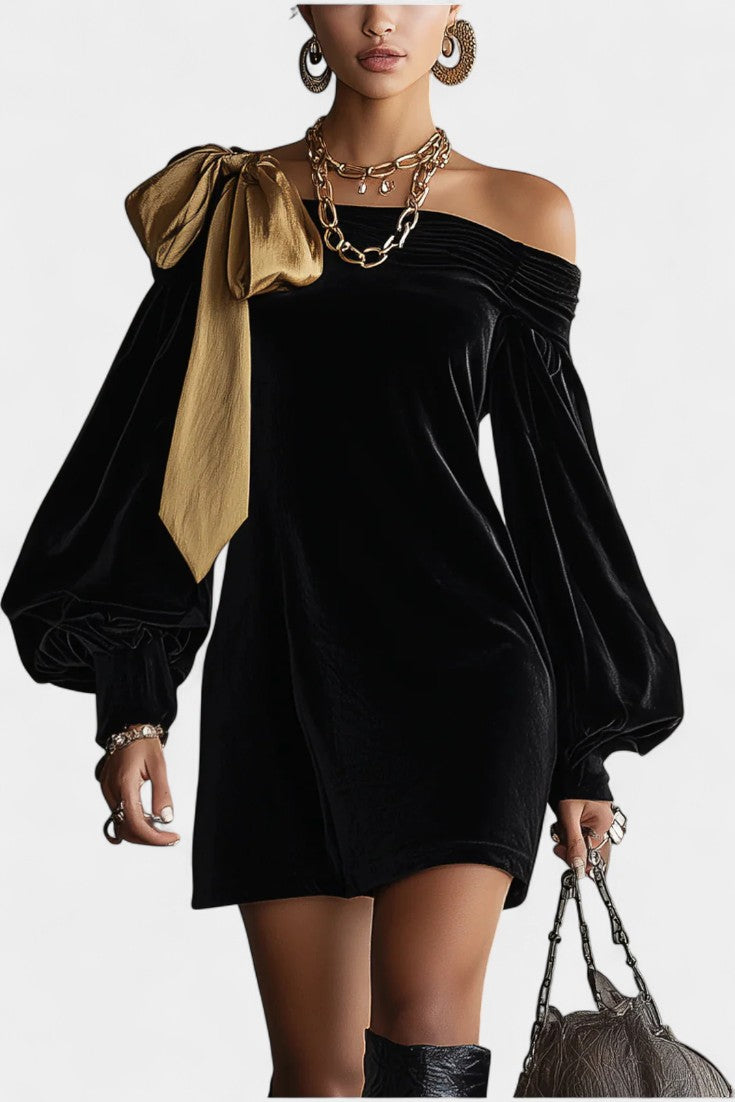 Emani Robe Mini Off-Shoulder en Velours Noir et Nœud Doré