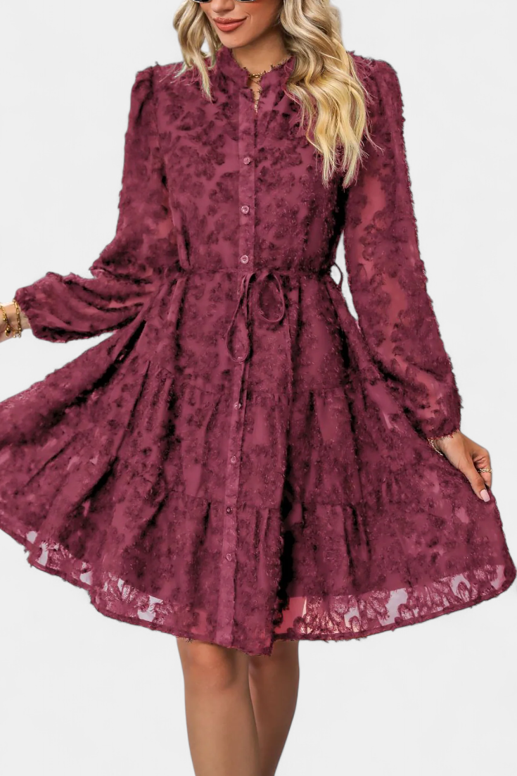 Soreia Robe à Manches Longues Texturées et Boutonnage Moderne