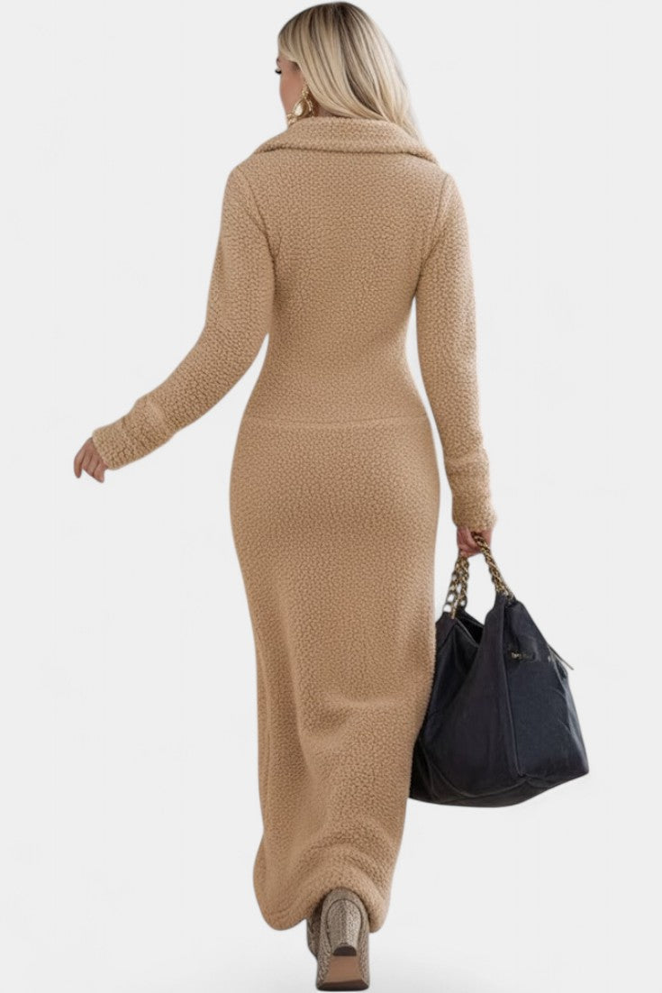 Henriette Robe Slim-Fit en Fleece avec Zip Avant