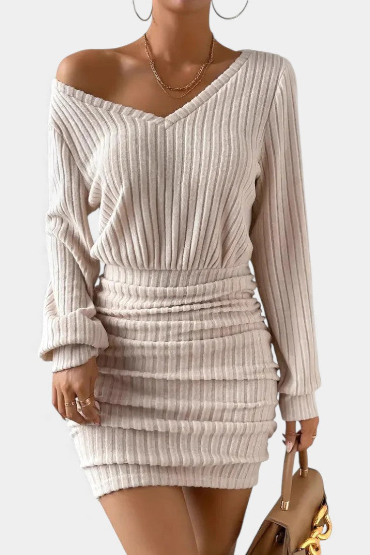 Laretta Robe Tricotée à Épaules Dénudées et Coupe Sculptante